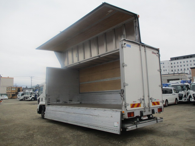 車両イメージ9