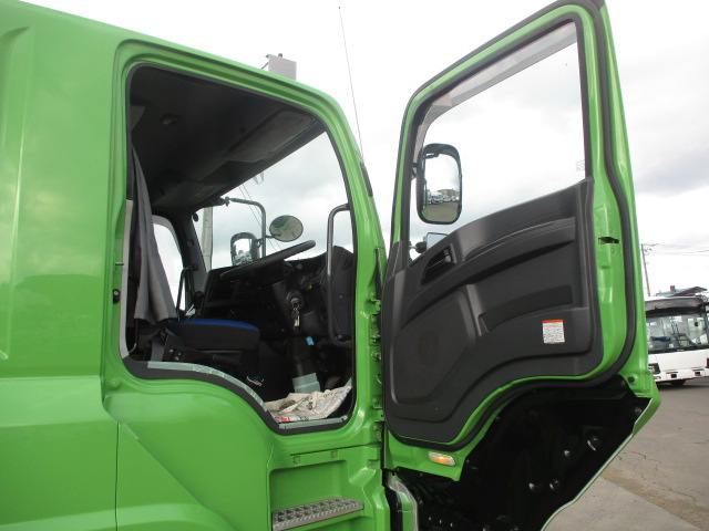 車両イメージ12