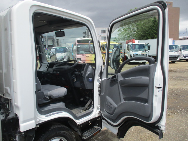 車両イメージ15